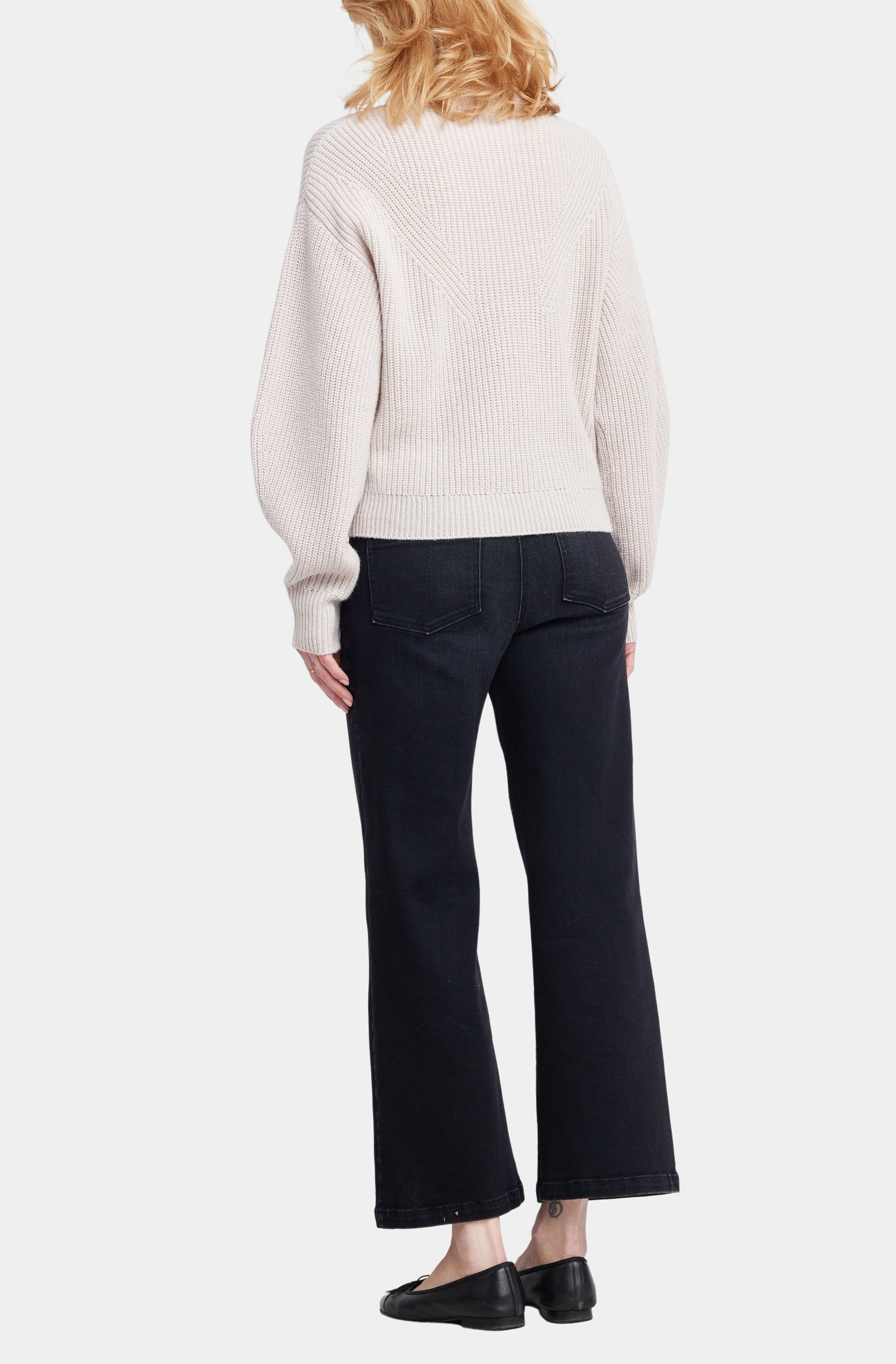 Sury Pullover Sweater