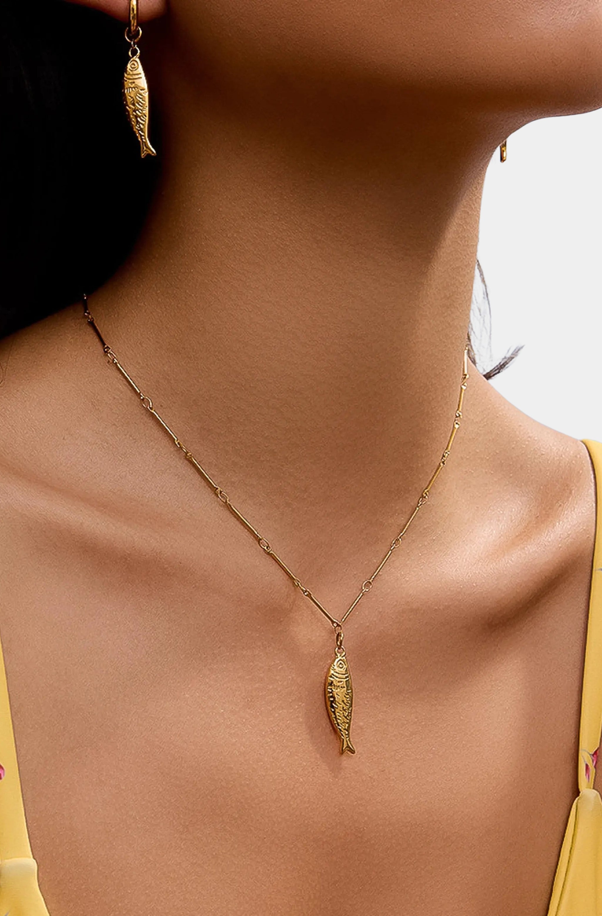 Coralie Fish Pendant Chain Necklace