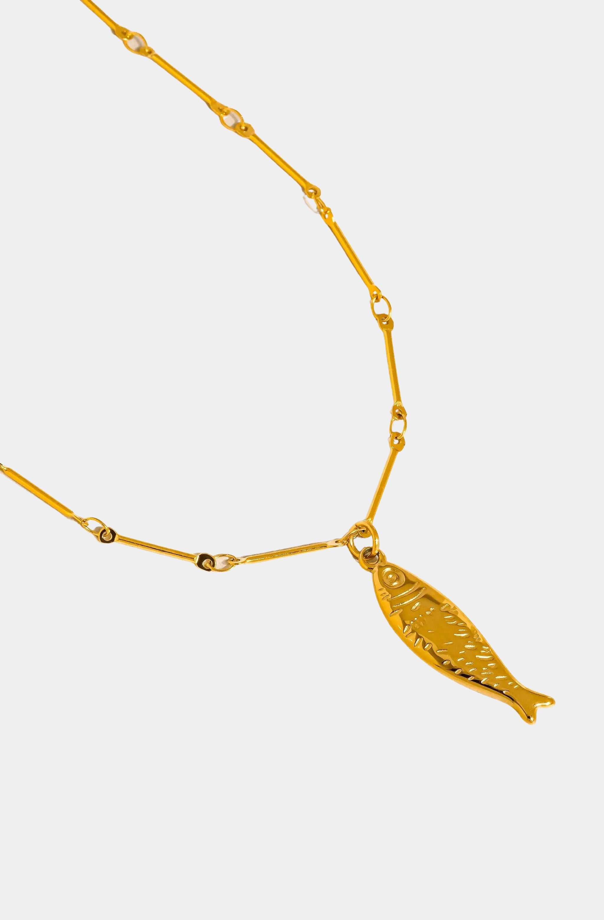 Coralie Fish Pendant Chain Necklace