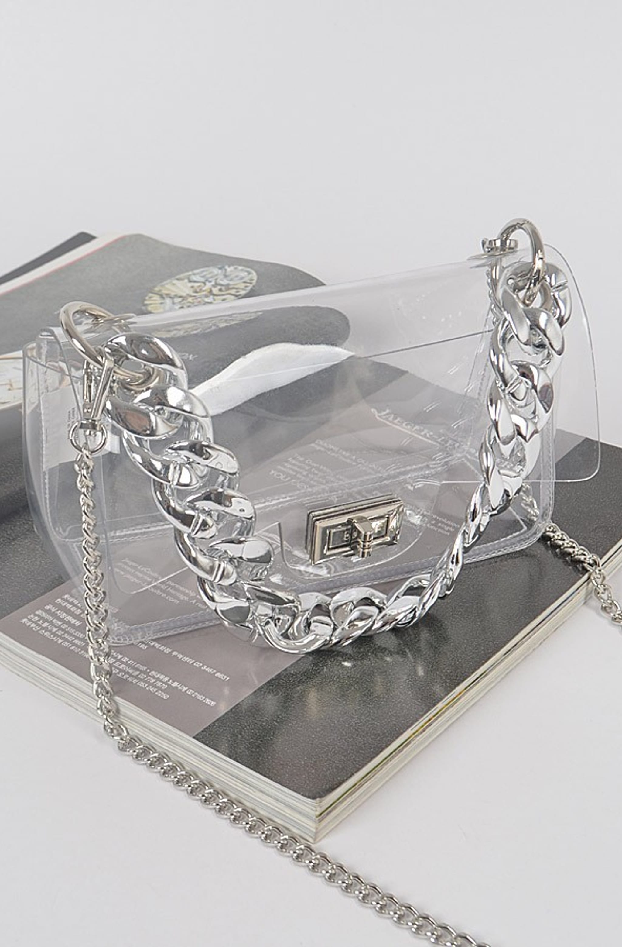 Mia Oversize Chain Crossbody Bag