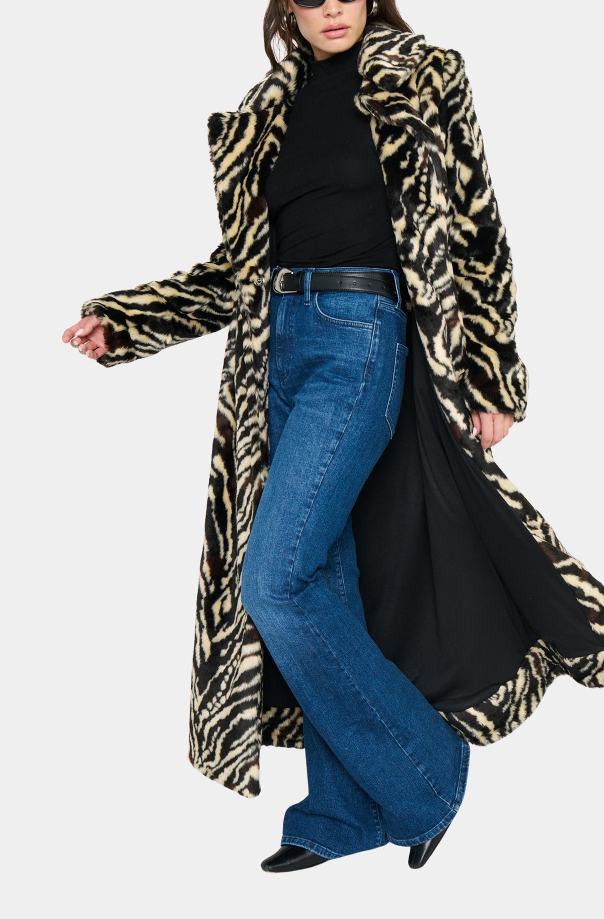 Miss Cindy Overcoat