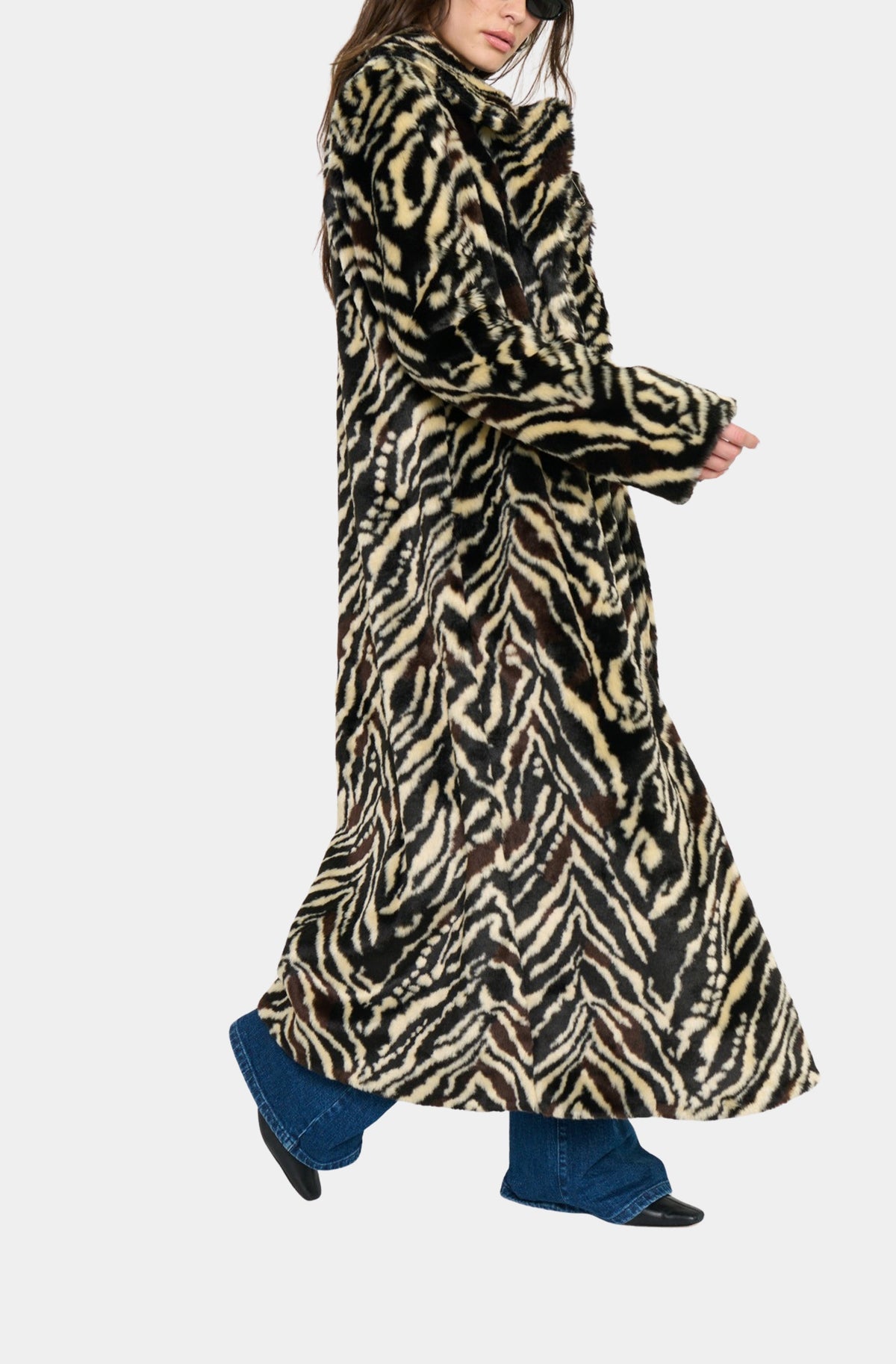 Miss Cindy Overcoat