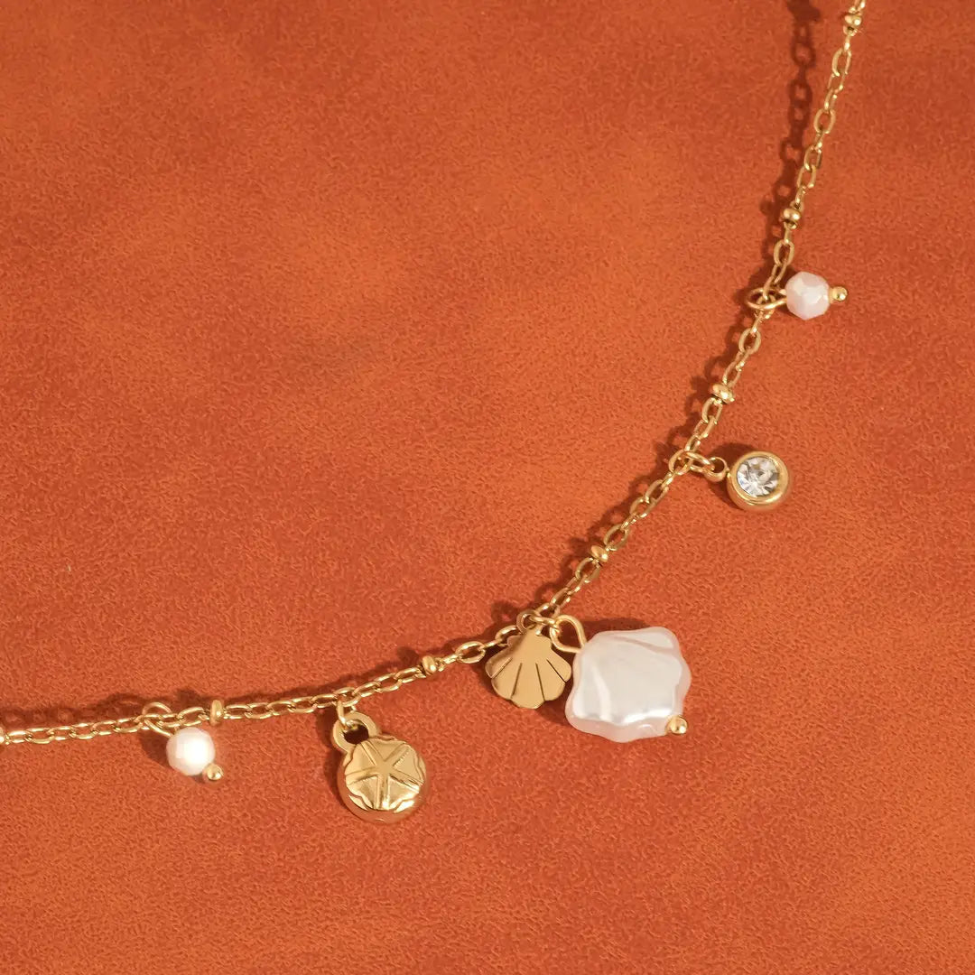 Paradis Gold Shell Charm Necklace